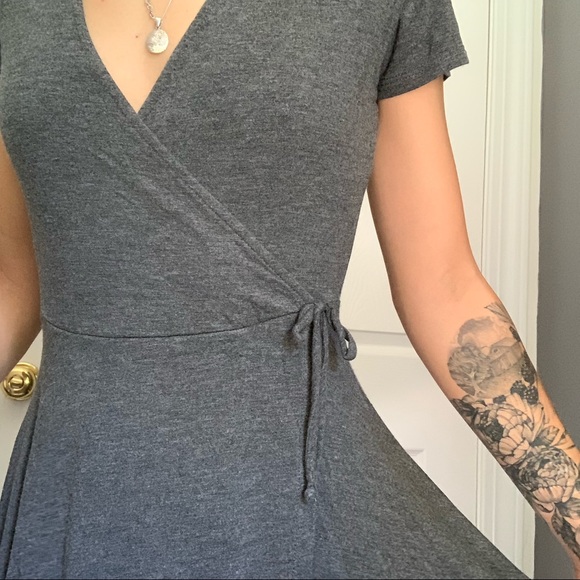 Dress - Picture 4 of 4